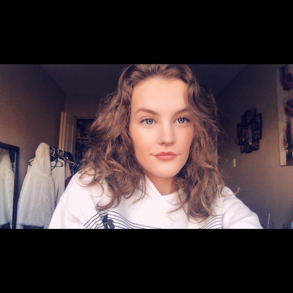 Meet your Posher, Kylee - Picture 1 of 1